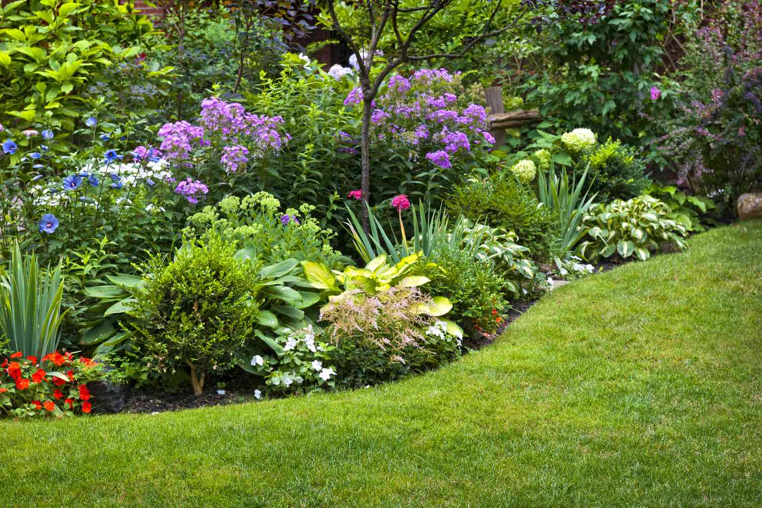 Ultimate Landscaping Guide: Tips And Tricks